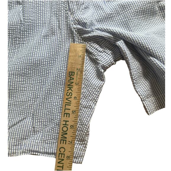 Peter Millar | Mens Blue & White Seersucker Shorts with Front Pleats 8" Inseam - Picture 4 of 9